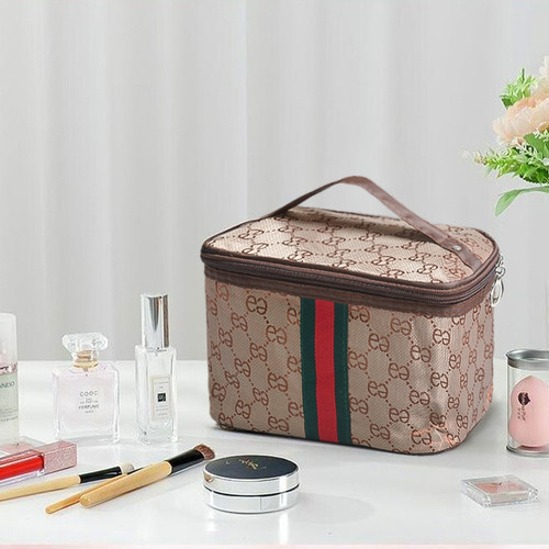 Tas Make Up /Tas Kosmetik KM-168 - 3 Motif - OL069 / Tas Travel